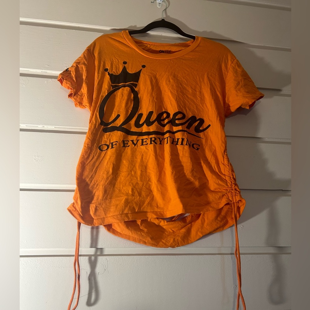 Graphic tee w/ drawstrings & an open back design